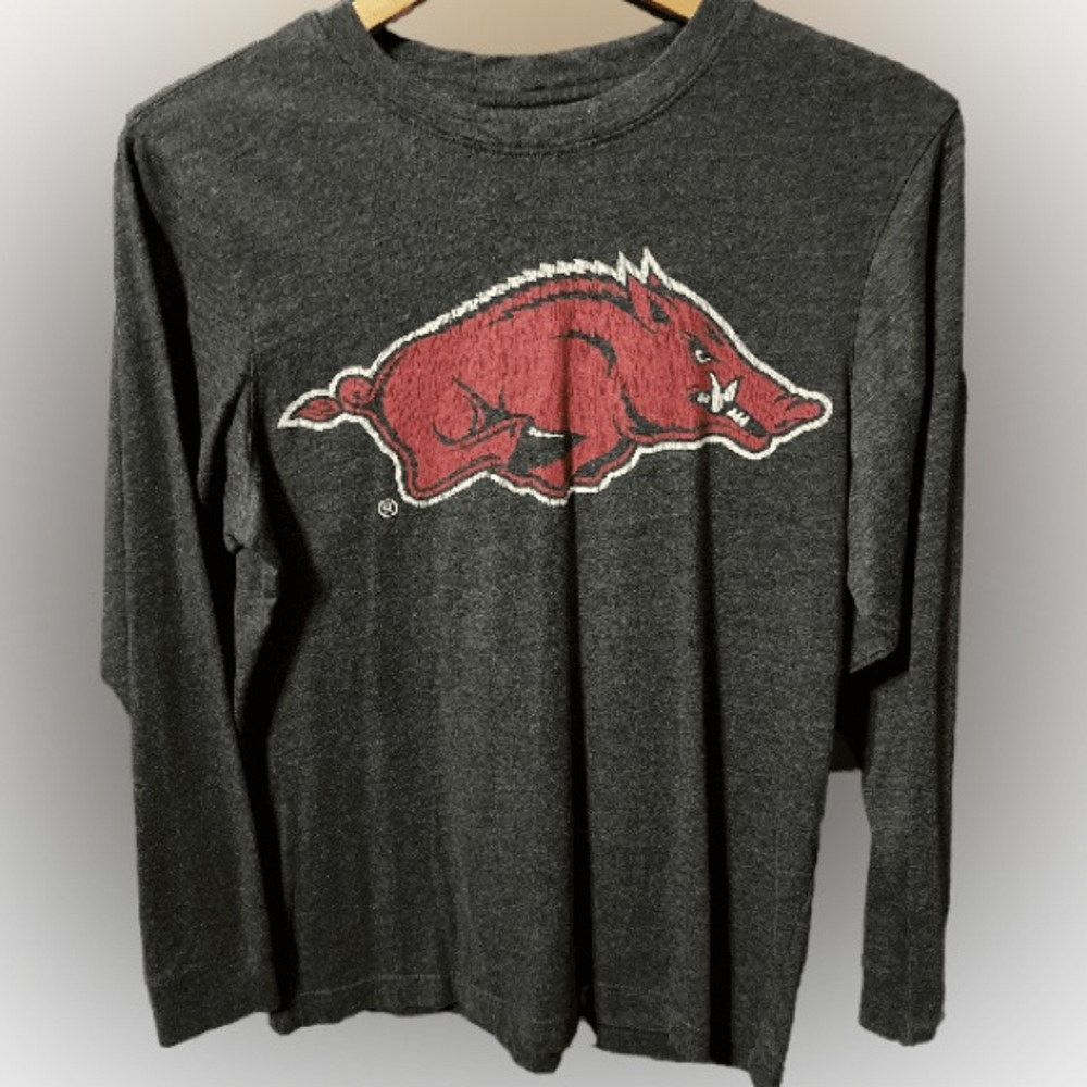 Arkansas Razorbacks Colosseum athletics long sleeve shirt size medium